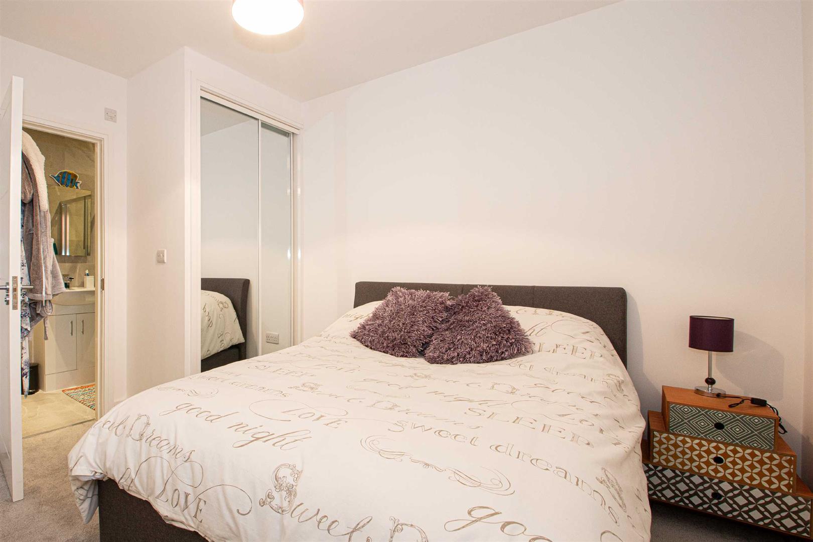 352 Avebury Boulevard, Central Milton Keynes, Milton Keynes